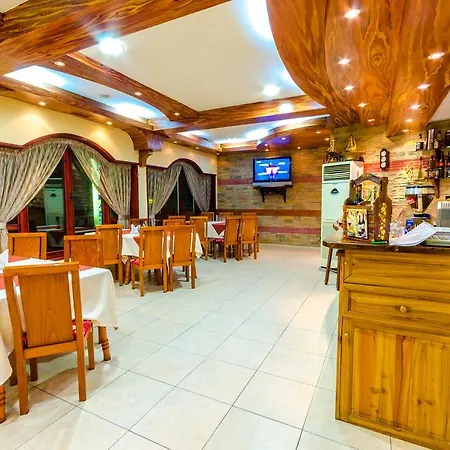 호텔 Cosmos 아세노브그라드